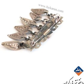 تصویر سنجاق سینه 