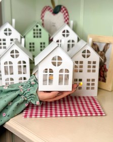 تصویر کلبه فلزی 