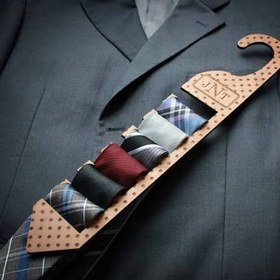 تصویر آویز کروات چوبی 