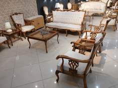 تصویر مدل اتریشی 