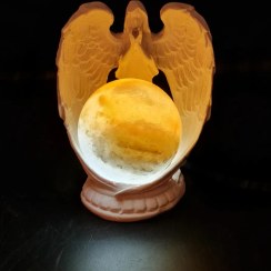 تصویر آباژور سنگ نمک گوی مدل مجسمه فرشته کوچیک (با گوی ۶) 