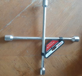 تصویر آچار چرخ ۴ پر 