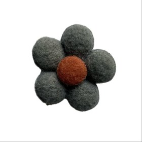 تصویر تکه‌دوزی گل پارچه‌ای 