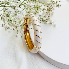 تصویر بنگل میناکاری سفید 