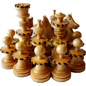 تصویر مهره شطرنج چوبی دست ساز طرح کرفتو Simple wooden chess nut plan karafto