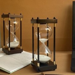 تصویر ساعت شنی چوبی دکوراتیو - 30 دقیقه ای 