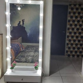 تصویر آینه چراغ دار 12 