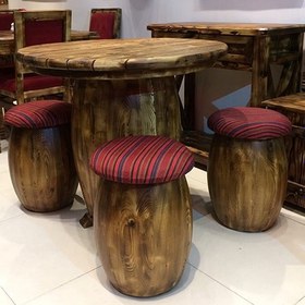 تصویر میز و صندلی طرح جنگلی 