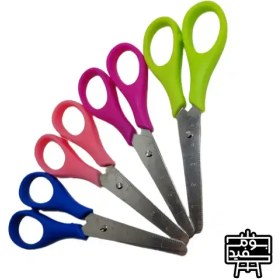 تصویر قیچی سانتی متر دار 