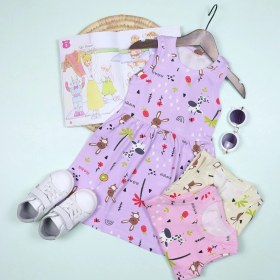 تصویر پیراهن دخترانه طرح کارتونی سه‌رنگ 