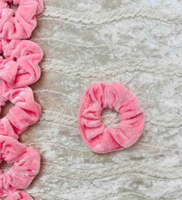 تصویر کش مو مخملی 