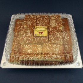 تصویر کیک تخته ای یزدی خانگی با روکش کنجد 1 کیلویی 