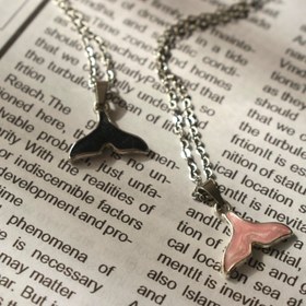 تصویر گردنبند دم‌ وال 