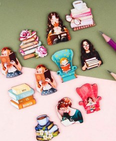 تصویر پیکسل چوبی طرح کتاب 