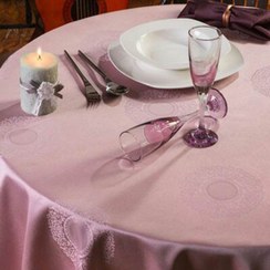 تصویر رومیزی 6 نفره 150×180 سانتی‌ متری طرح رمانس یاسی – رزین تاژ 