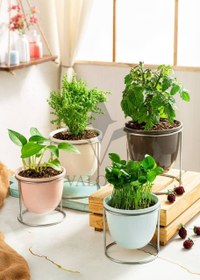 تصویر گلدان سرامیکی پایه‌فلزی 