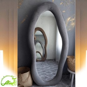تصویر آینه قدی تدی برجسته 