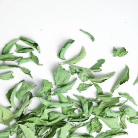 تصویر برگ استویا 