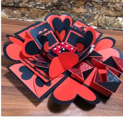 تصویر جعبه سورپرایز ولنتاین مشکی و قرمز کد 33 