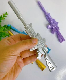 تصویر خودکار تفنگی نقره ای 