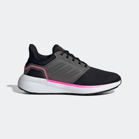 تصویر Eq19 در حال دویدن فوتبال آدیداس adidas 