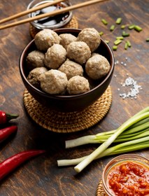 تصویر میت‌بال گوشت مرغ 