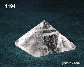 تصویر کریستال هرم کوارتز 