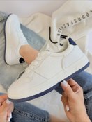 تصویر کتانی دخترانه ونس مدل 19 لاو رنگ سفید 