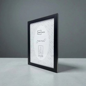 تصویر قاب عکس دیواری سایز ۳۰*۲۱ 