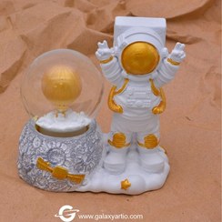 تصویر گوی برفی فضانورد 2 