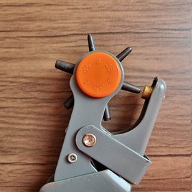 تصویر انبر سوراخ کن چرم خورشیدی بازو کج 