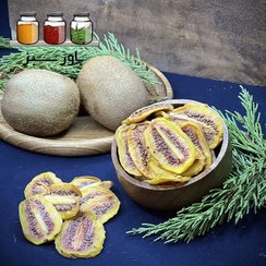 تصویر کیوی تو سرخ و کیوی سبز خشک 