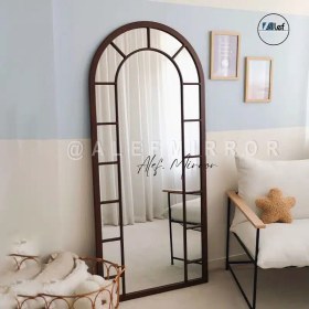 تصویر آینه قدی فلزی الف طرح تاج سایز ۷۰ در ۱۸۰ 