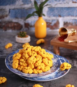 تصویر نقل گردویی زعفرانی 