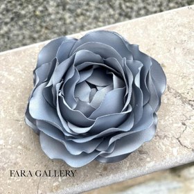 تصویر گل سینه (بروچ) ساتنی کد BF01 