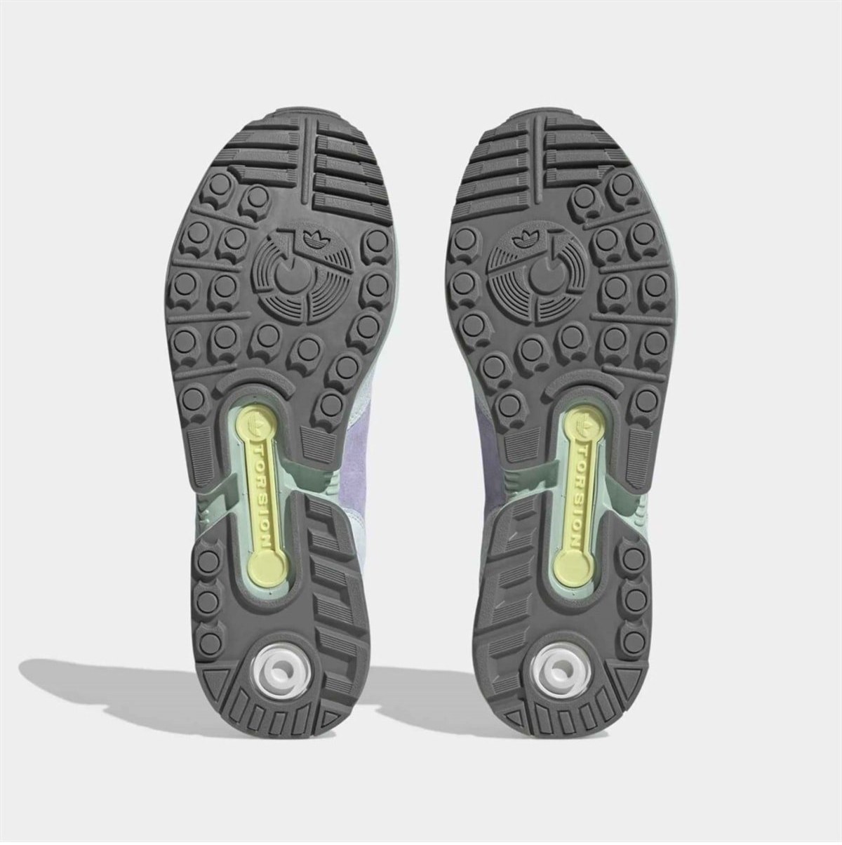 adidas（アディダス）の「ZX 8000 / アディダスオリジナルス