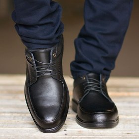 تصویر کفش چرم طبیعی مردانه برندهمگام مدل بندی 