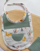 تصویر پیشبند سبز طرحدا و بند پستونک 