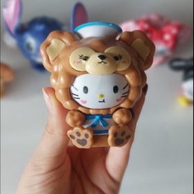 تصویر فیگور سانریو با لباس پشمی 