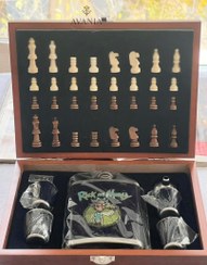 تصویر ست نوشیدنی و شطرنج 