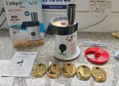 تصویر سالاد ساز یونیک مدل MN2026 با ۶ تیغه تیتانیوم طلایی 