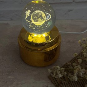 تصویر گوی کریستالی گردان دختر و زحل 