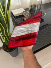 تصویر چراغ خطر صندوق هیوندای جنسیس سدان سمت راست ۲۰۱۳ Tail light