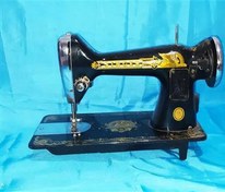 تصویر چرخ خیاطی قدیمی سینگر 