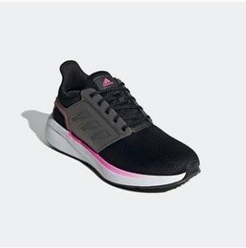 تصویر Eq19 در حال دویدن فوتبال آدیداس adidas 