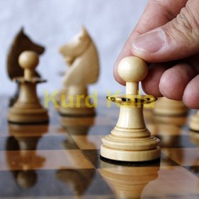 تصویر مهره شطرنج چوبی دست ساز طرح کرفتو Simple wooden chess nut plan karafto