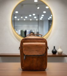 تصویر کیف دوشی چرمی مدل Luxury - عسلی 