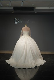 تصویر لباس عروس مدل خورشید 