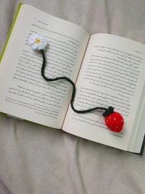 تصویر بوک مارک توت فرنگی 