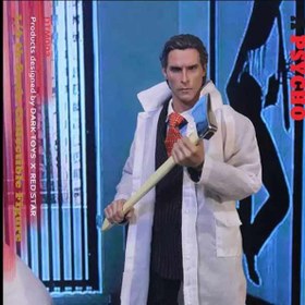 تصویر اکشن فیگور پاتریک بیتمن Patrick Bateman از فیلم روانی آمریکایی Dark Toys 